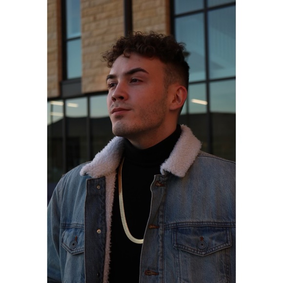 Meet your Posher, Brian - Picture 1 of 1